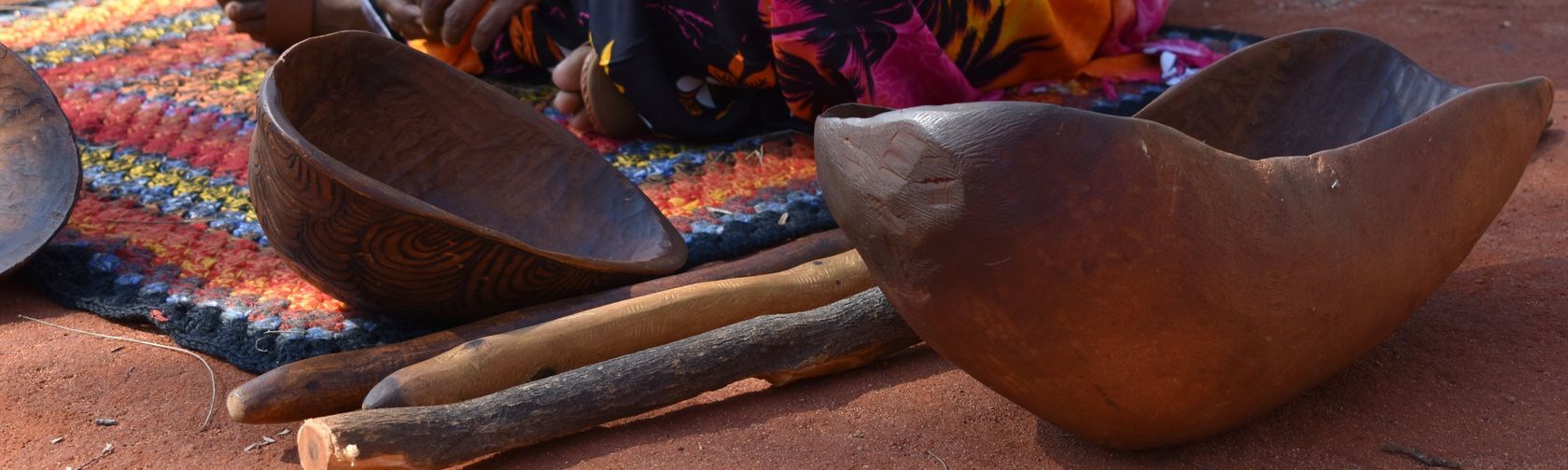 Presentation on traditional women's tools at the Cultural Centre