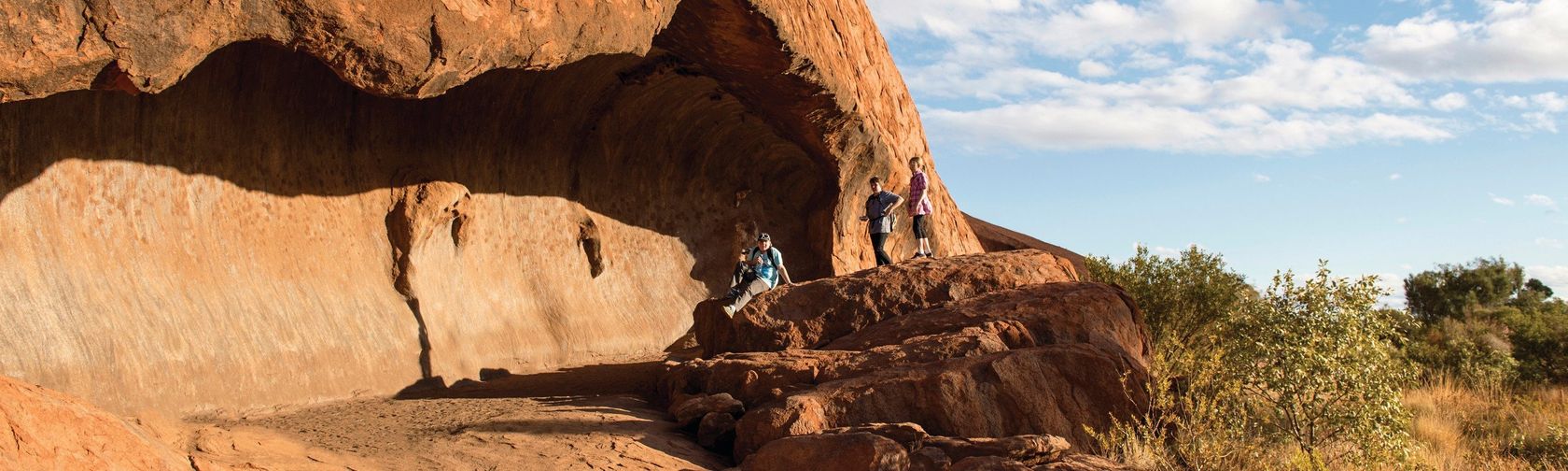 Kitchen Cave on the Uluru base walk. Credit Tourism NT